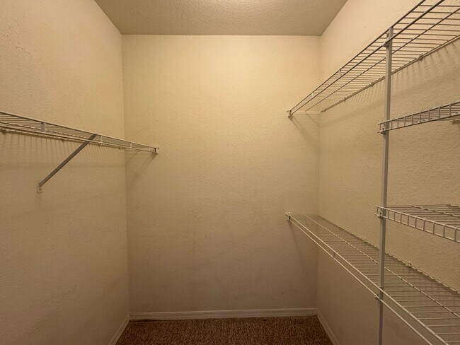 Building Photo - Fully Furnished 2-Bed, 2-Bath Condo with W...
