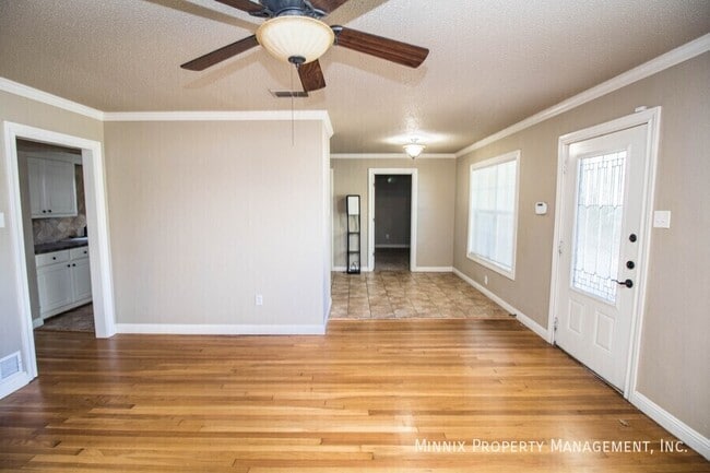 Building Photo - 4303 43rd St