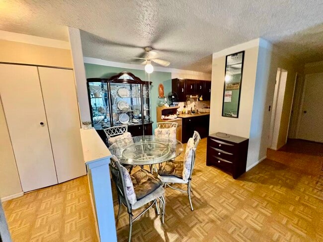 Building Photo - 247 N Neltnor Blvd