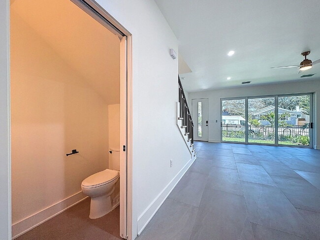 Building Photo - 340 14th St N