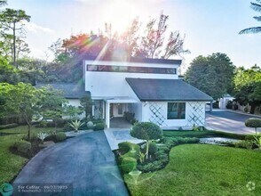 Building Photo - 5755 NW 65th Terrace