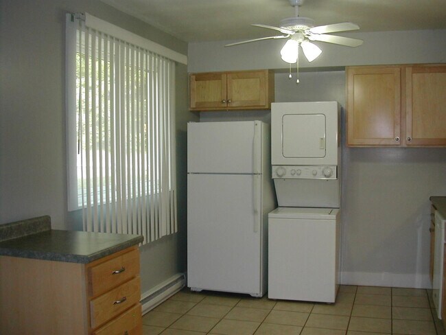 Building Photo - 249 Brookridge Ct