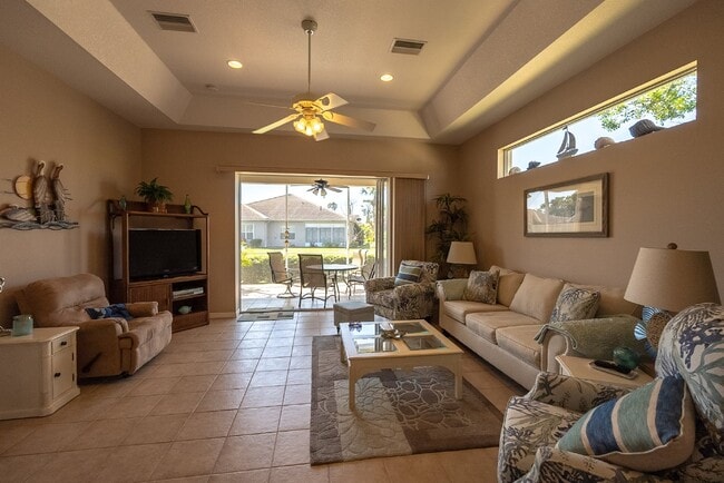 Building Photo - "Charming Englewood Gem: 2 Beds, 2 Baths in Oyster Creek Gated Golf Community