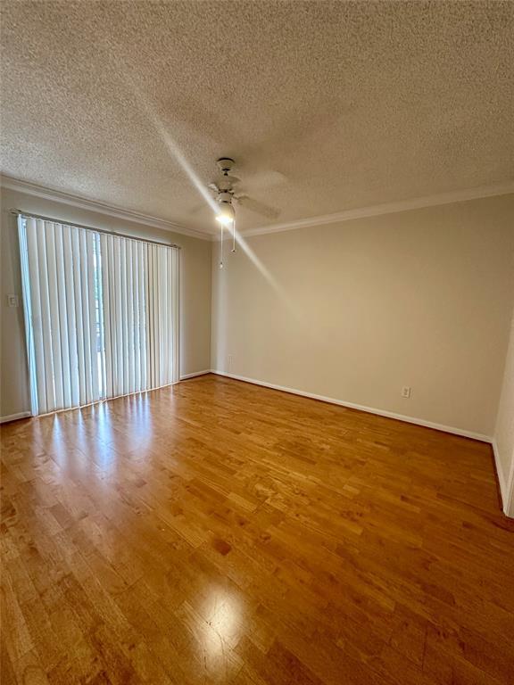 Building Photo - 10730 Briar Forest Dr