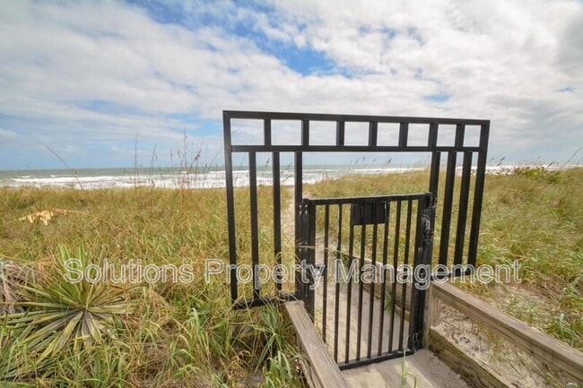 Building Photo - 4700 Ocean Beach Blvd