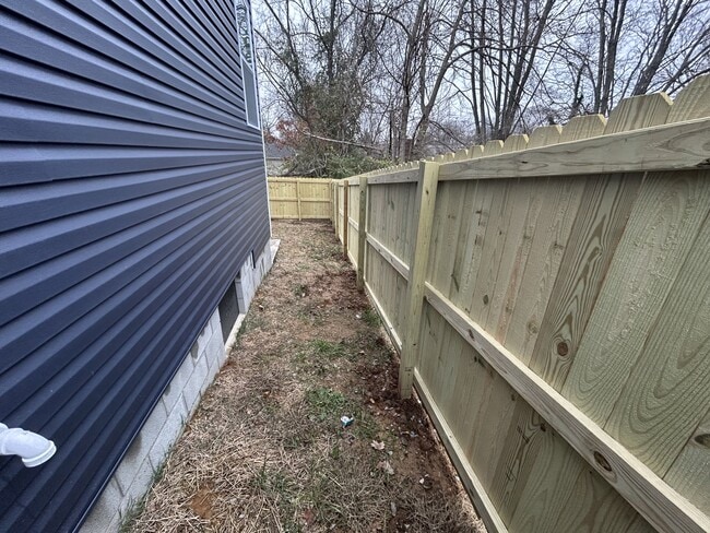 Building Photo - 1217 Dodd St