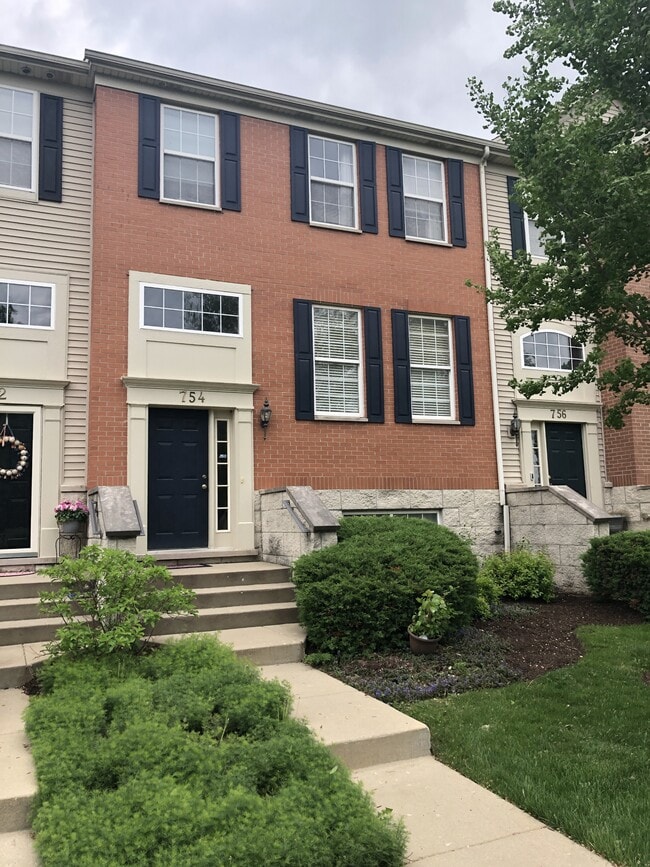 Building Photo - 754 Thornbury Ct