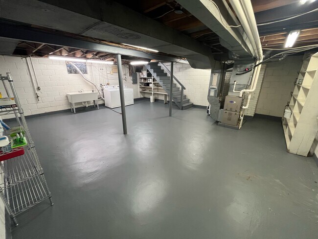 Building Photo - 101 E Westfield Blvd