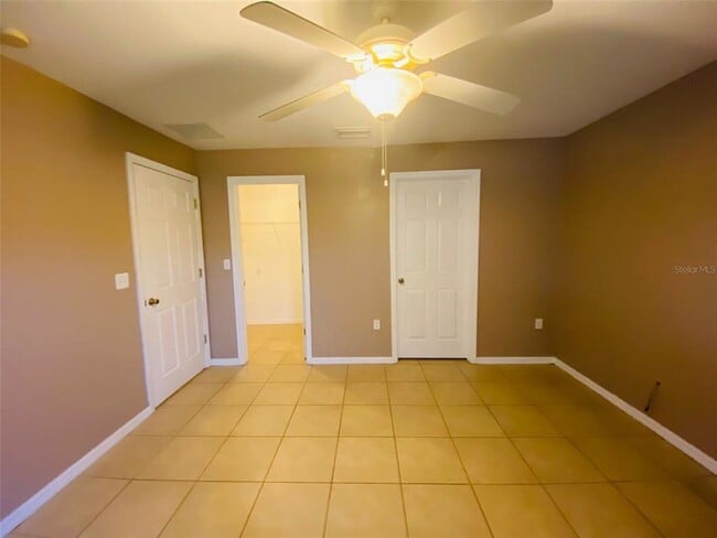 Building Photo - 502 Albatross Dr