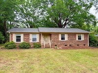 Building Photo - 121 Westview Dr