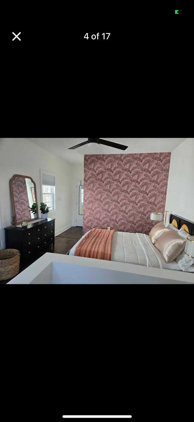 Upstairs Bedroom - 3728 Constance St