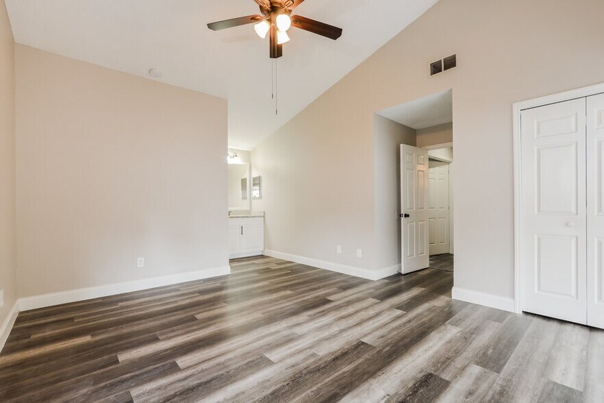 Building Photo - 114 Meadow Blvd