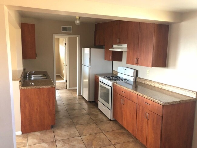 Building Photo - 9542 Lindsey Dr