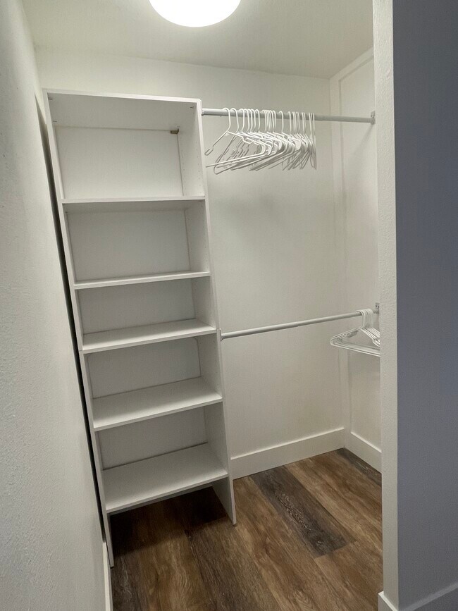 Building Photo - 435 Seaside Ave