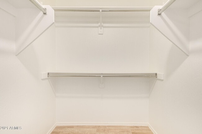 Building Photo - 929 E Saragosa St