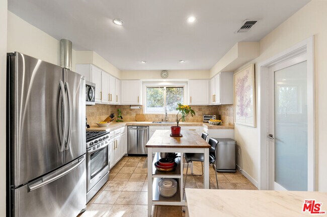 Building Photo - 2316 Laurelmont Pl