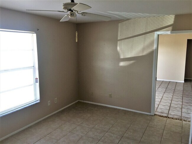 Building Photo - SE Cape Coral Single Family Home