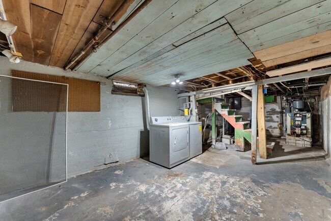 Building Photo - Your Dream Home Awaits in Norfolk!