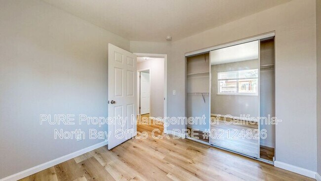 Building Photo - 1107 Navarro St