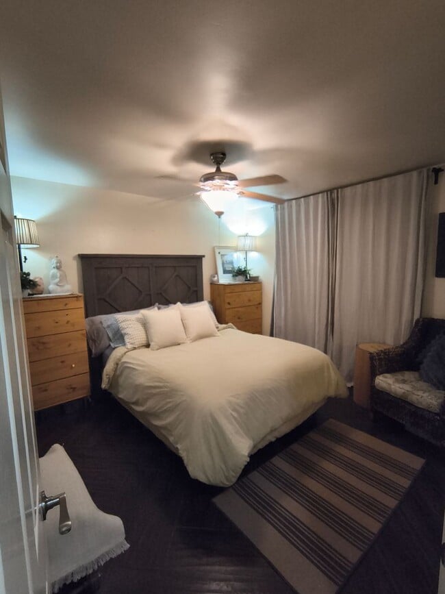 Building Photo - PERFECTLY LOCATED 1BD/1BA CONDO IN PACIFIC...