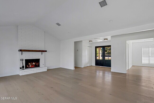 Building Photo - 4828 Ballerina Dr