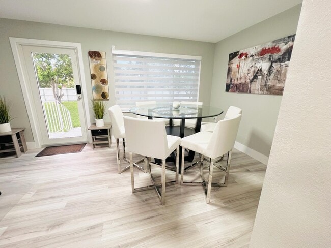 Building Photo - 210 NW 126th St