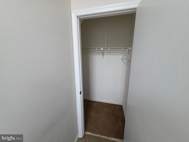 Building Photo - 30 Brookside Ct