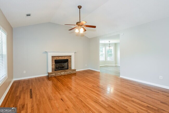 Building Photo - 313 Split Rail Way