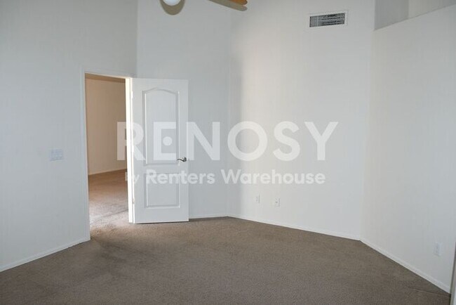 Building Photo - PRICE REDUCED – Fresh Updates in Prime Scottsdale Location!