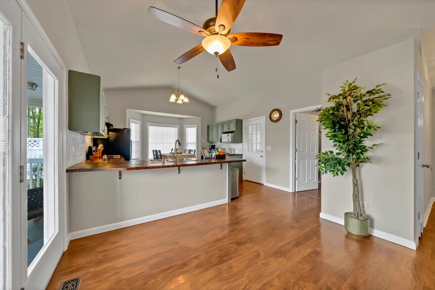 Building Photo - 345 Firebridge Dr