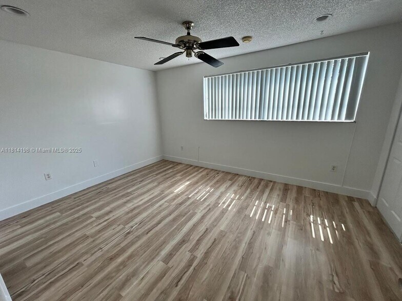 Building Photo - 1325 NW 124th Ave