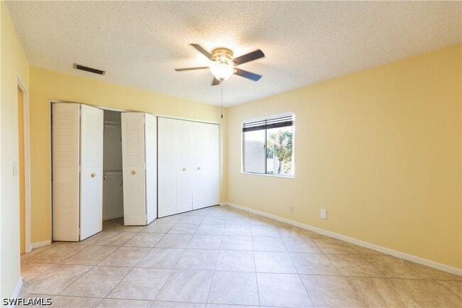 Building Photo - 3655 Boca Ciega Dr