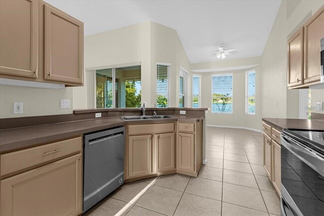 Building Photo - 13131 Luxbury Loop