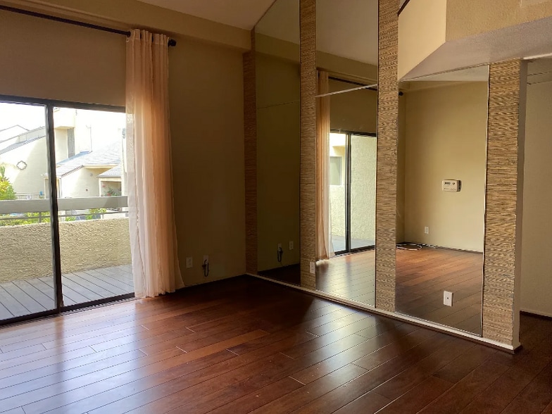 Building Photo - 64 Mar Vista Ave