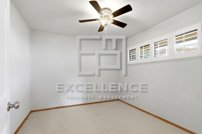 Building Photo - 94 Roxbury St