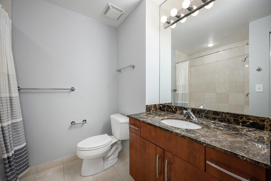 Bathroom - 160 E Illinois St