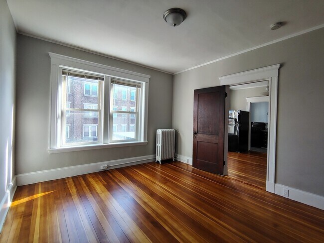 Building Photo - 1 Harbor St