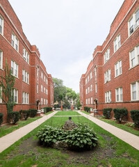 Building Photo - 1335 W Touhy Ave