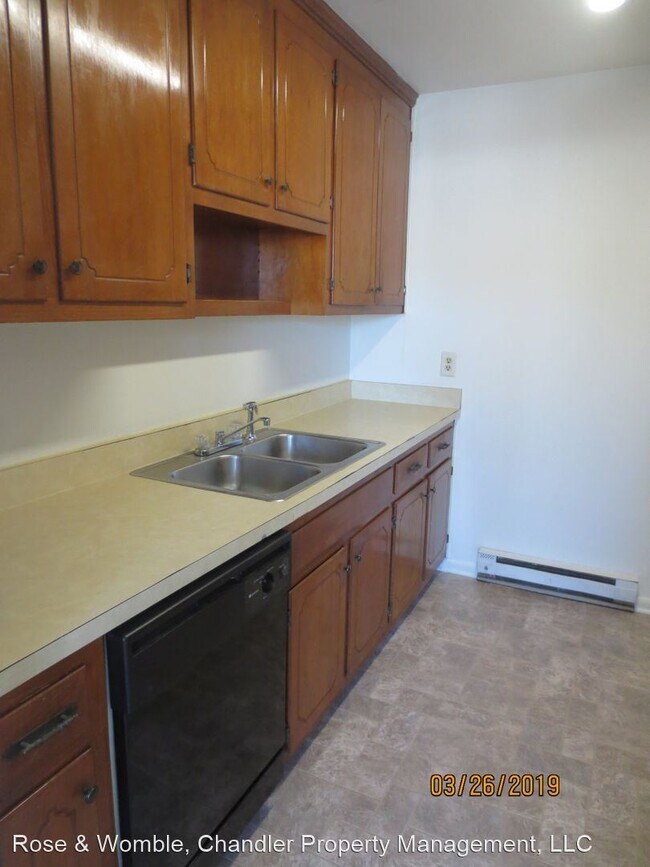 Building Photo - 2 br, 1 bath House - 988 N. King Street #9^^
