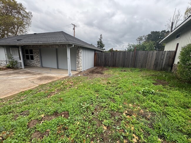 Building Photo - 224 Brand Rd