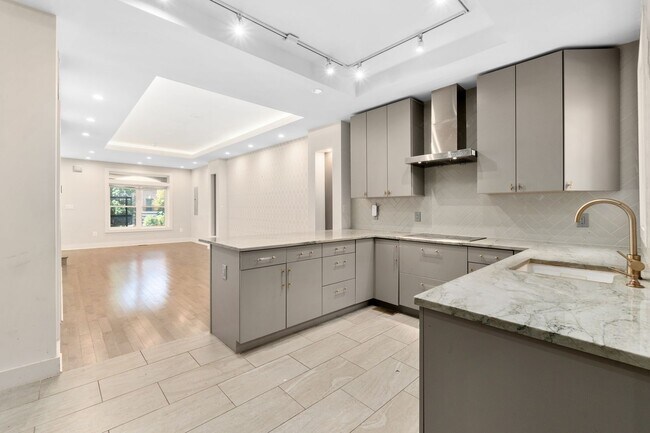 Building Photo - Experience stunning design and modern finishes in Columbia Heights!