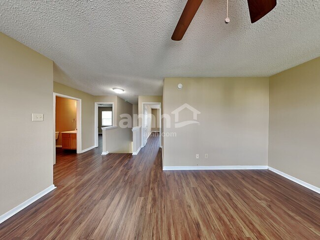 Building Photo - 356 Winterset Way