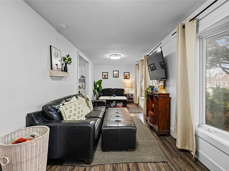 Building Photo - 1725 Army Post Rd