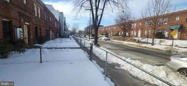 Building Photo - 2017 I St NE