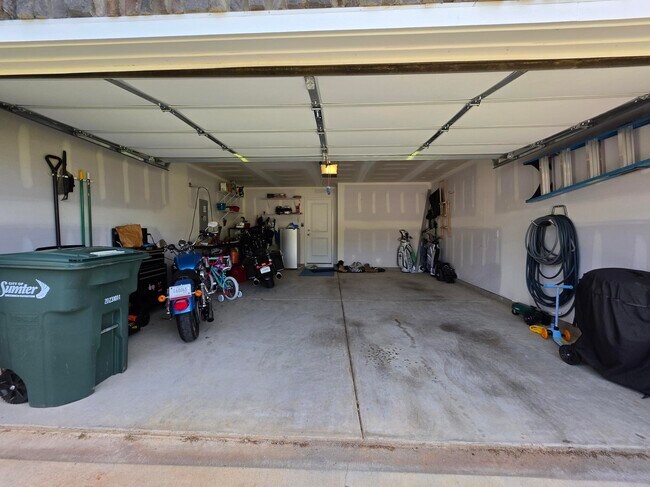 Building Photo - 1812 Lacebark Dr