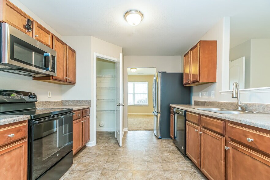 Building Photo - 1321 Lowenstein St