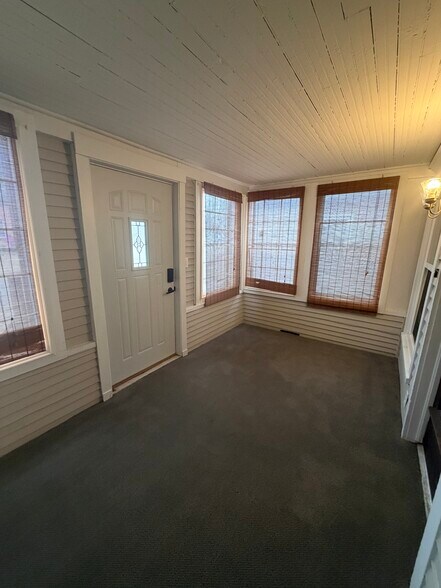 Building Photo - 134 Perry St