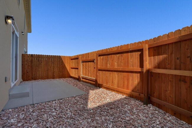 Building Photo - 3792 Venice Grove