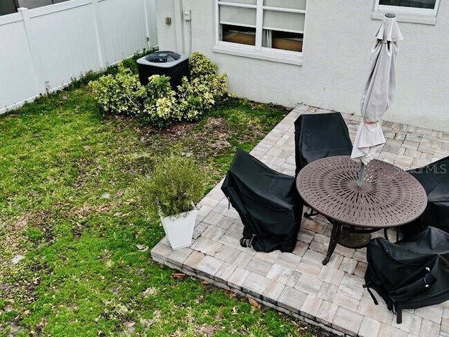 Building Photo - 24900 Oakhaven Ct