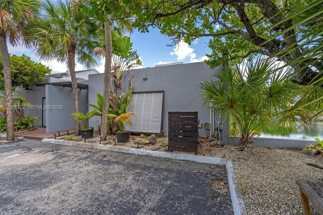 Building Photo - 6433 Windmill Gate Rd